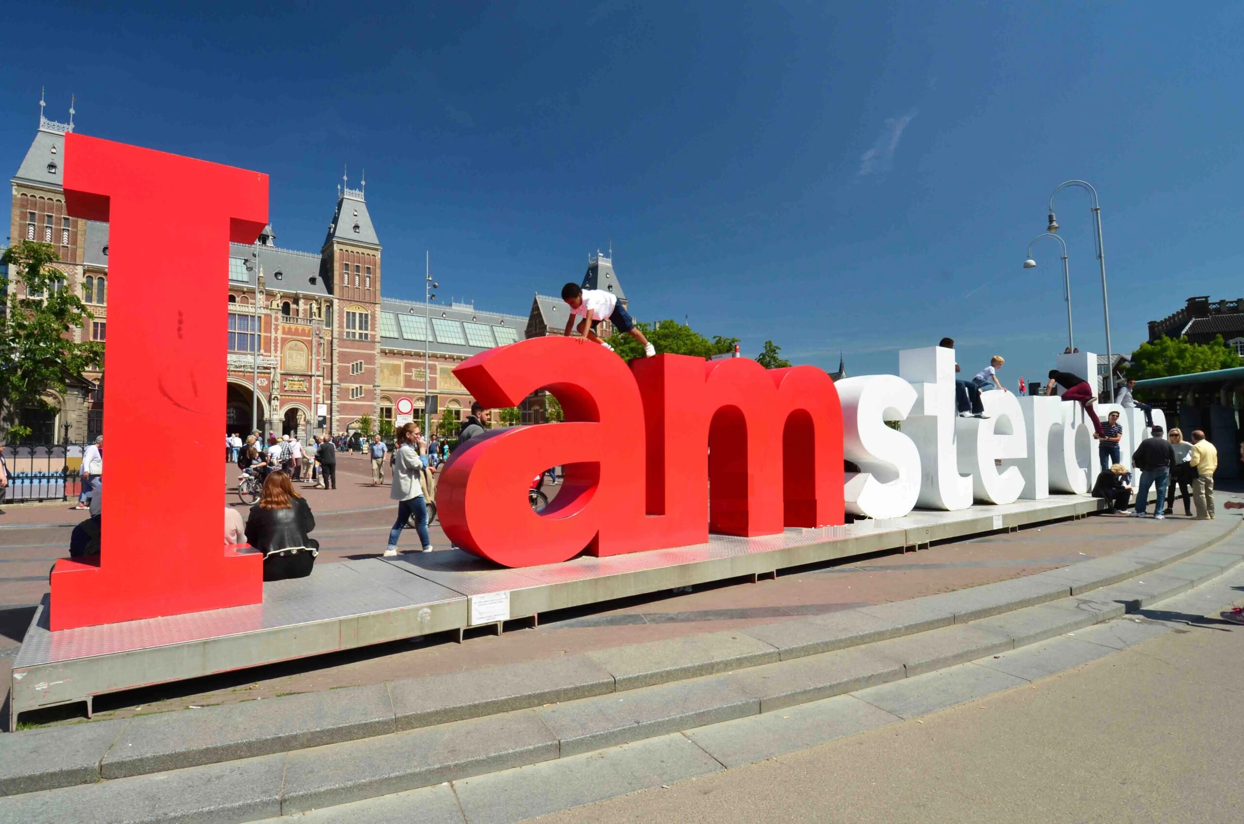 BEATBRDG Music Industry Internships - Sightseeing at the Iamsterdam sign in Amsterdam