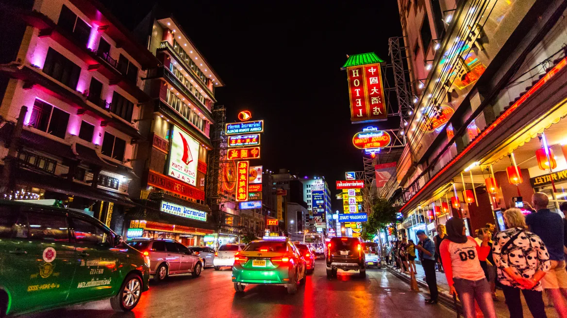 BEATBRDG Music Industry Internships - Group trip to Chinatown in Bangkok