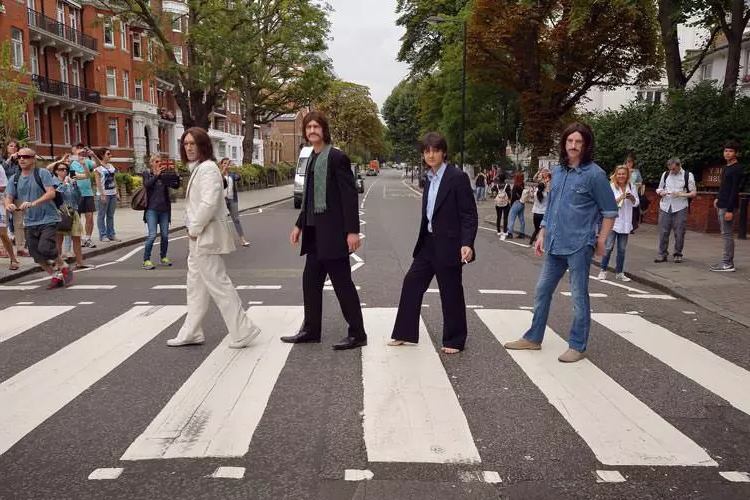 BEATBRDG Music Industry Internships - Iconic London music landmark crossing Abbey Road