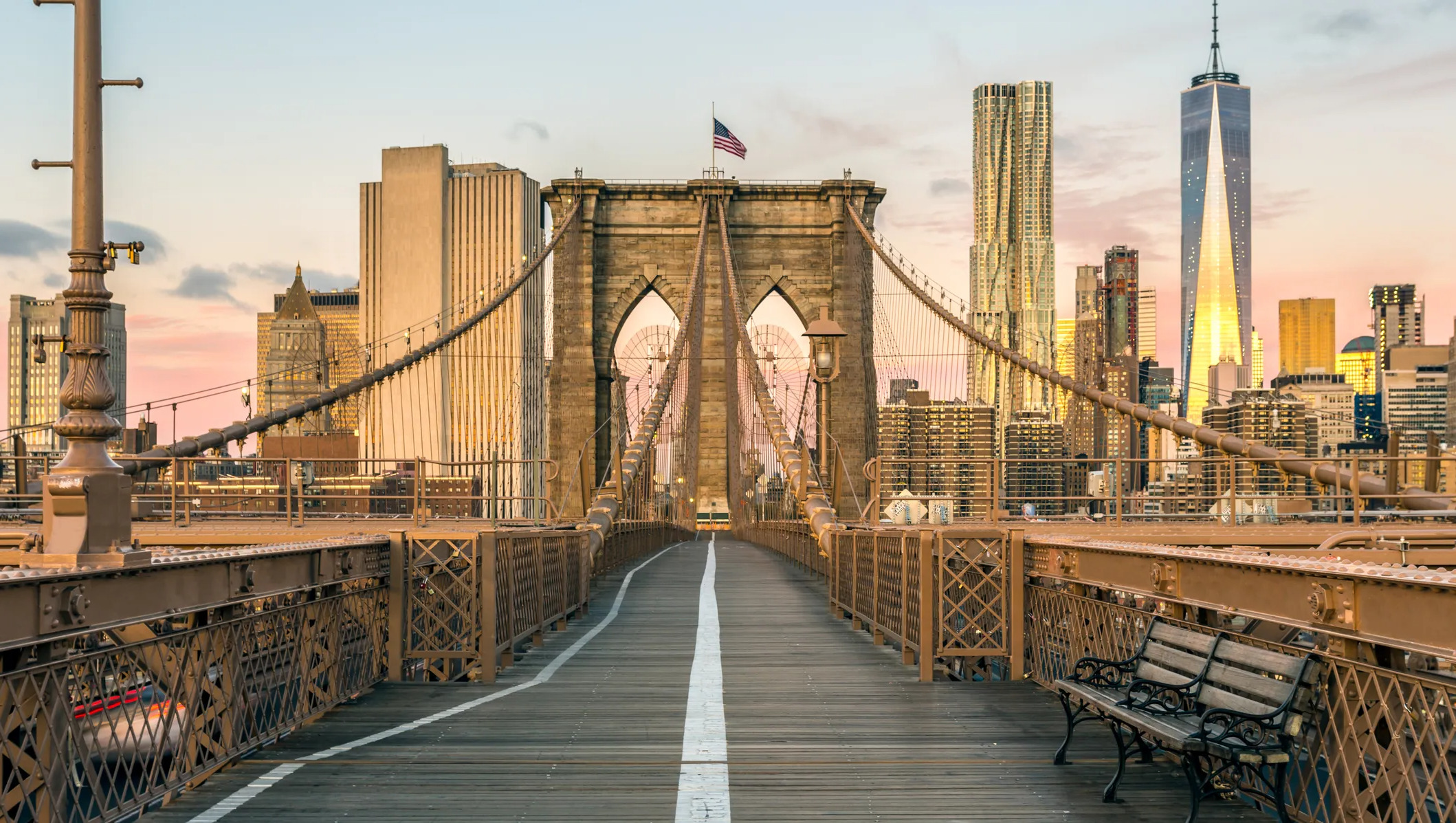 BEATBRDG Music Industry Internships - Crossing the iconic Brooklyn Bridge in New York