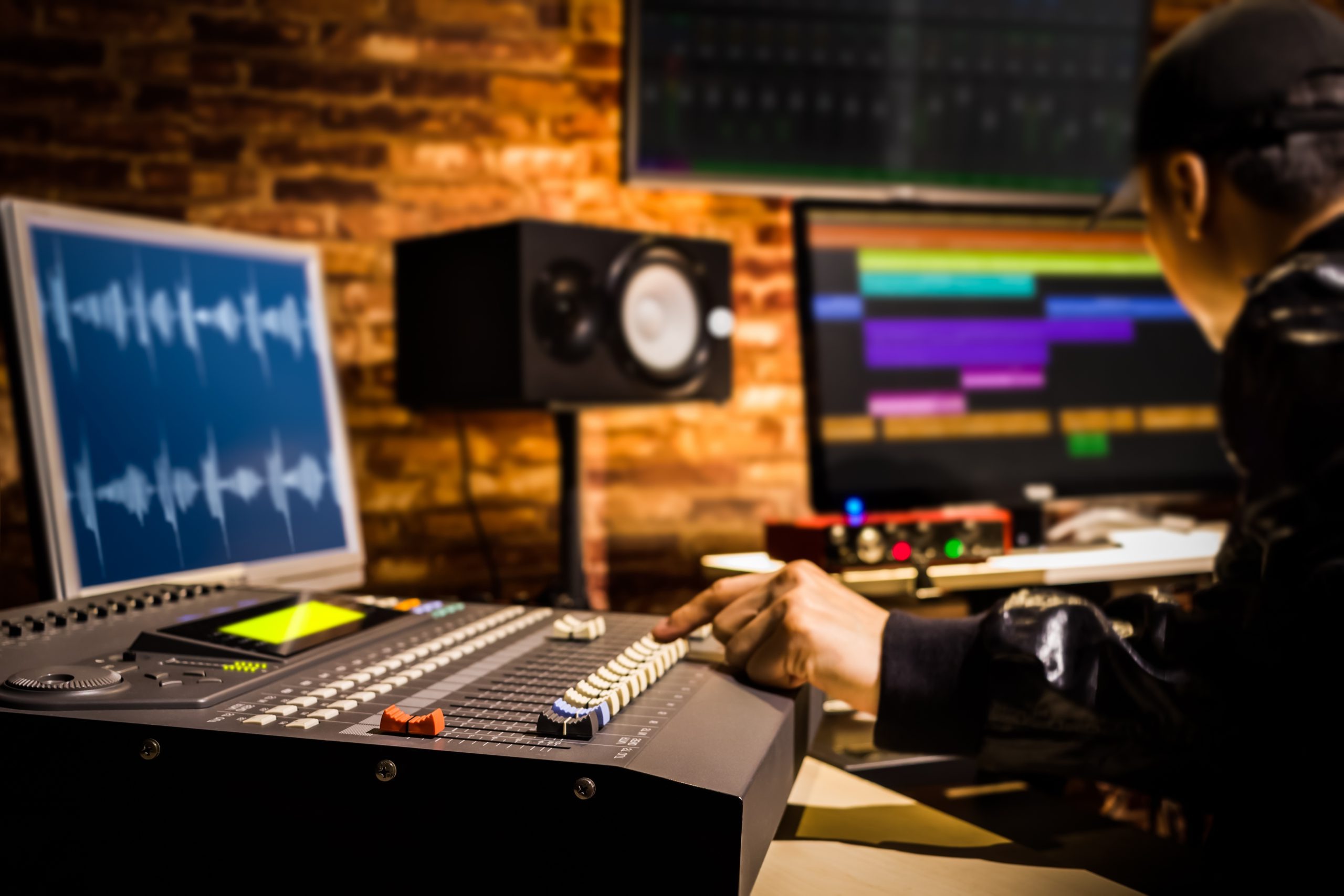 BEATBRDG Music Industry Internships - Music Studio Internship Benefits