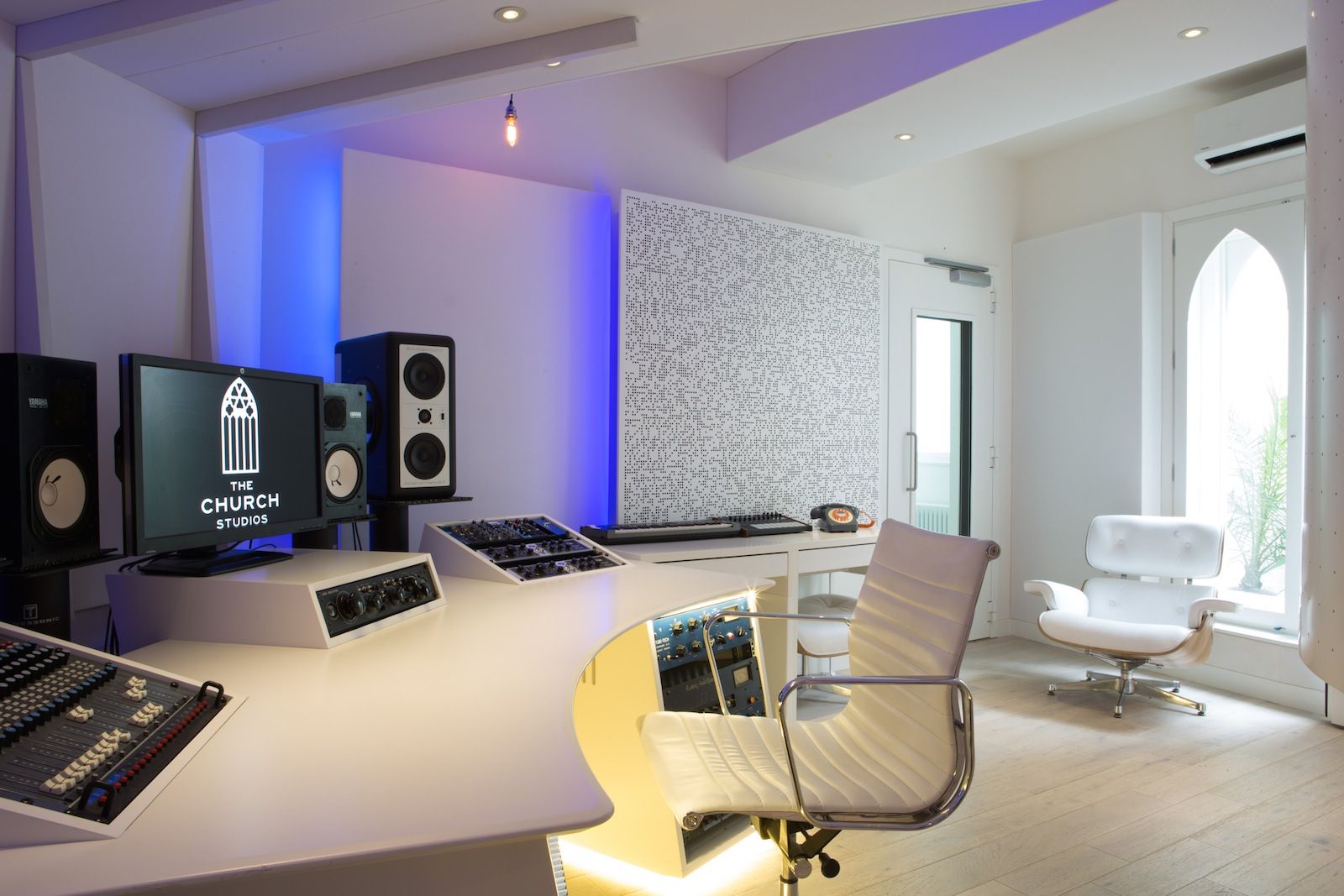 BEATBRDG Music Industry Internships - Top Music Studios to Intern in 